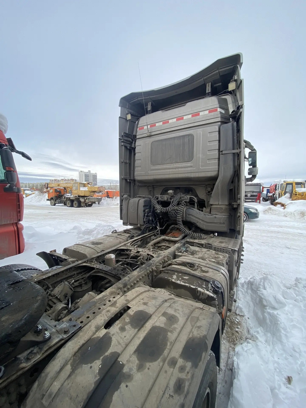 Foton AUMAN Galaxy 6x4 Седельный тягач BJ4259Y6DHL-12 (Дизельный, 12,9 л, 579 л.с., АТ)