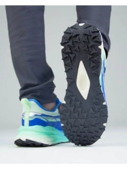 Кроссовки с двойной амортизацией для тренировок