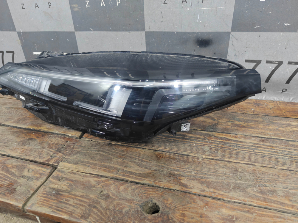 Фара левая LED Changan Lamore 23-нв Б/У Оригинал C589F2805010300AA