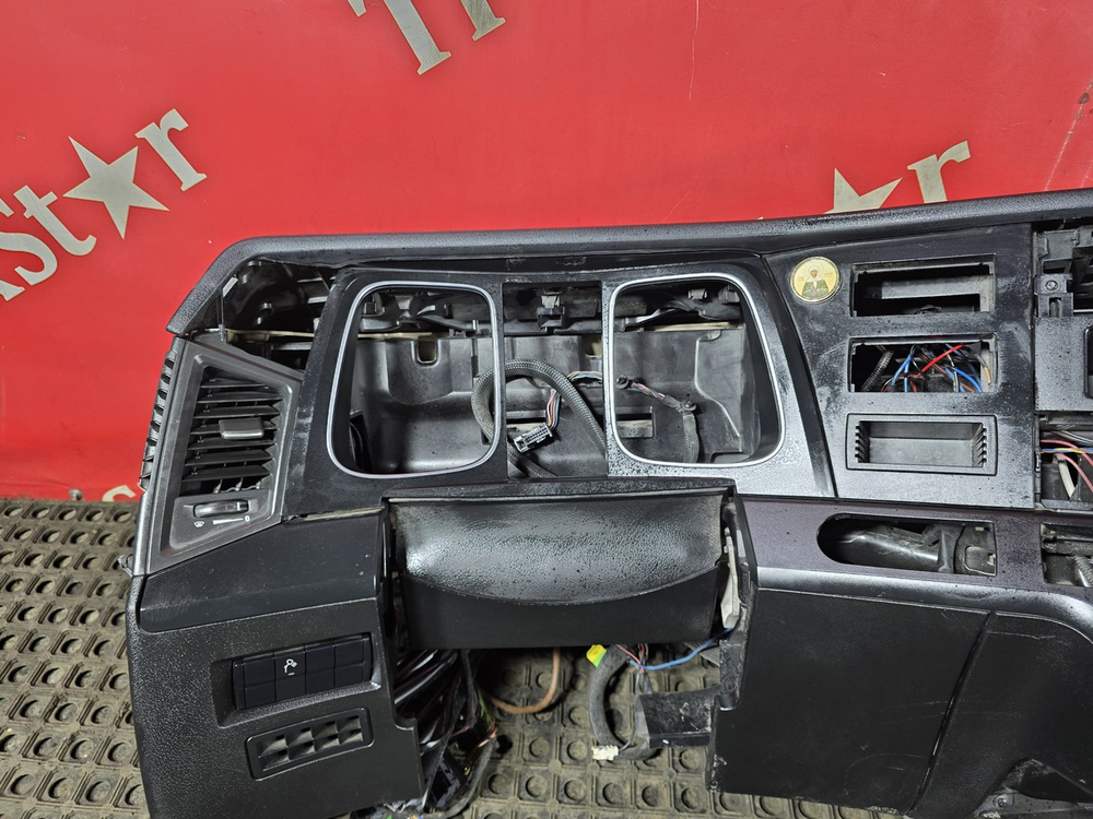 Торпедо салона кабины в сборе 2019г