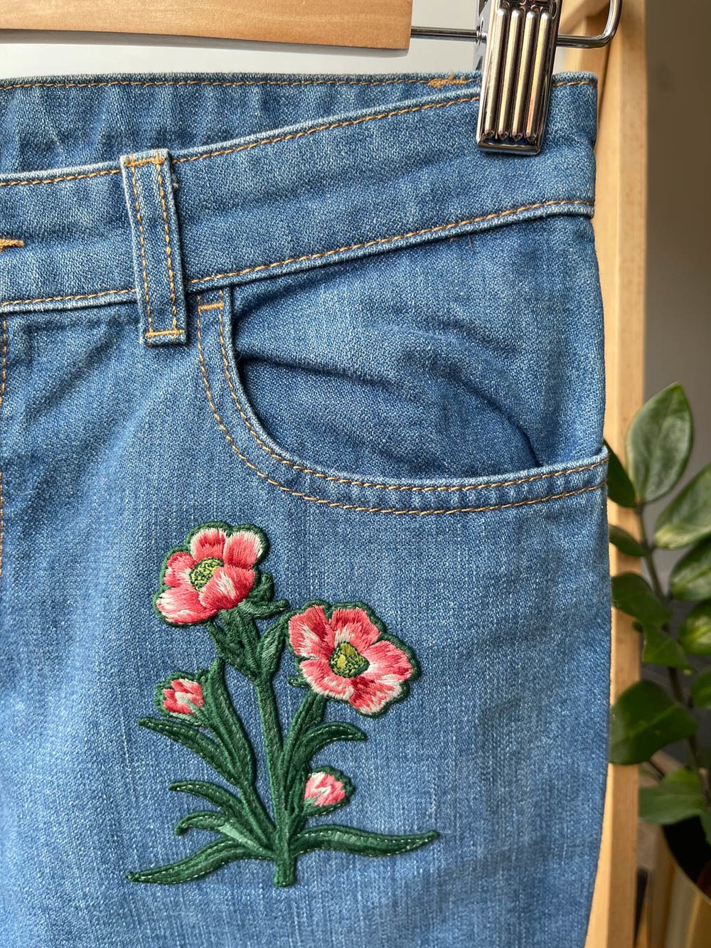 Джинсы Gucci, 152