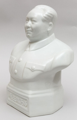 Мао Цзэдун. Бюст фарфоровый. . Китай. 1970-е-1980-е. Фарфор. Размеры: высота – 24см.