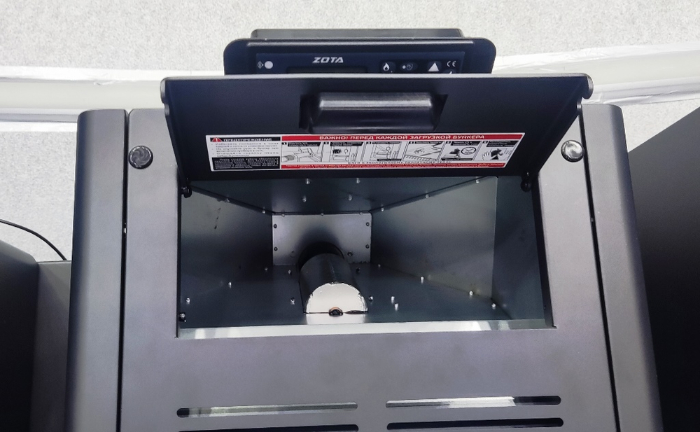 Воздухогрейный пеллетный камин ZOTA A6H13 black