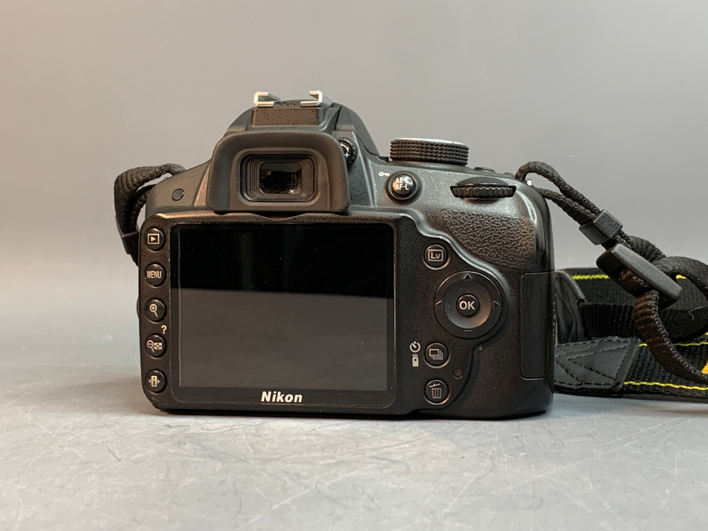 Nikon D3200 kit 18-55 26.565 кадров