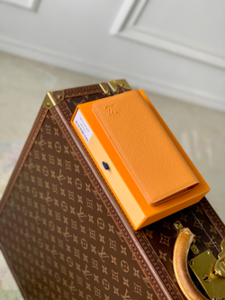 Louis Vuitton Brazza Wallet