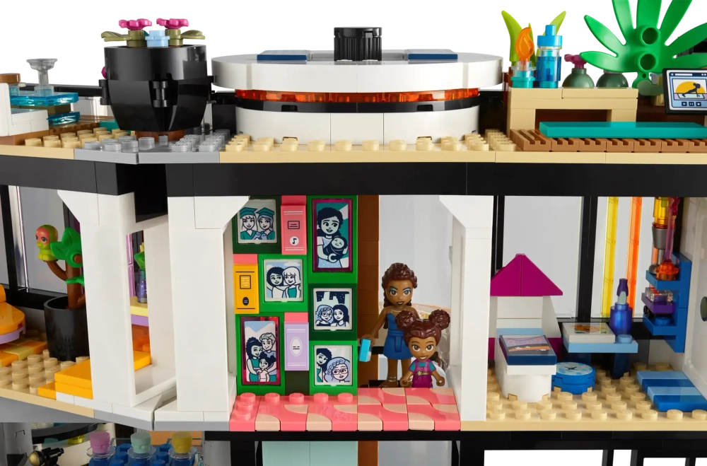 Конструктор LEGO Friends 42639 Современный особняк Андреаса