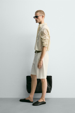 ZARA ШОРТЫ RELAXED FIT С БОКОВЫМИ СКЛАДКАМИ, ЖЕЛТОВАТО-БЕЛЫЙ