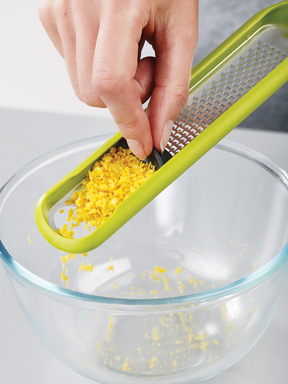 Терка для цедры с очистителем лезвия Handi-Zest  зеленая Joseph Joseph