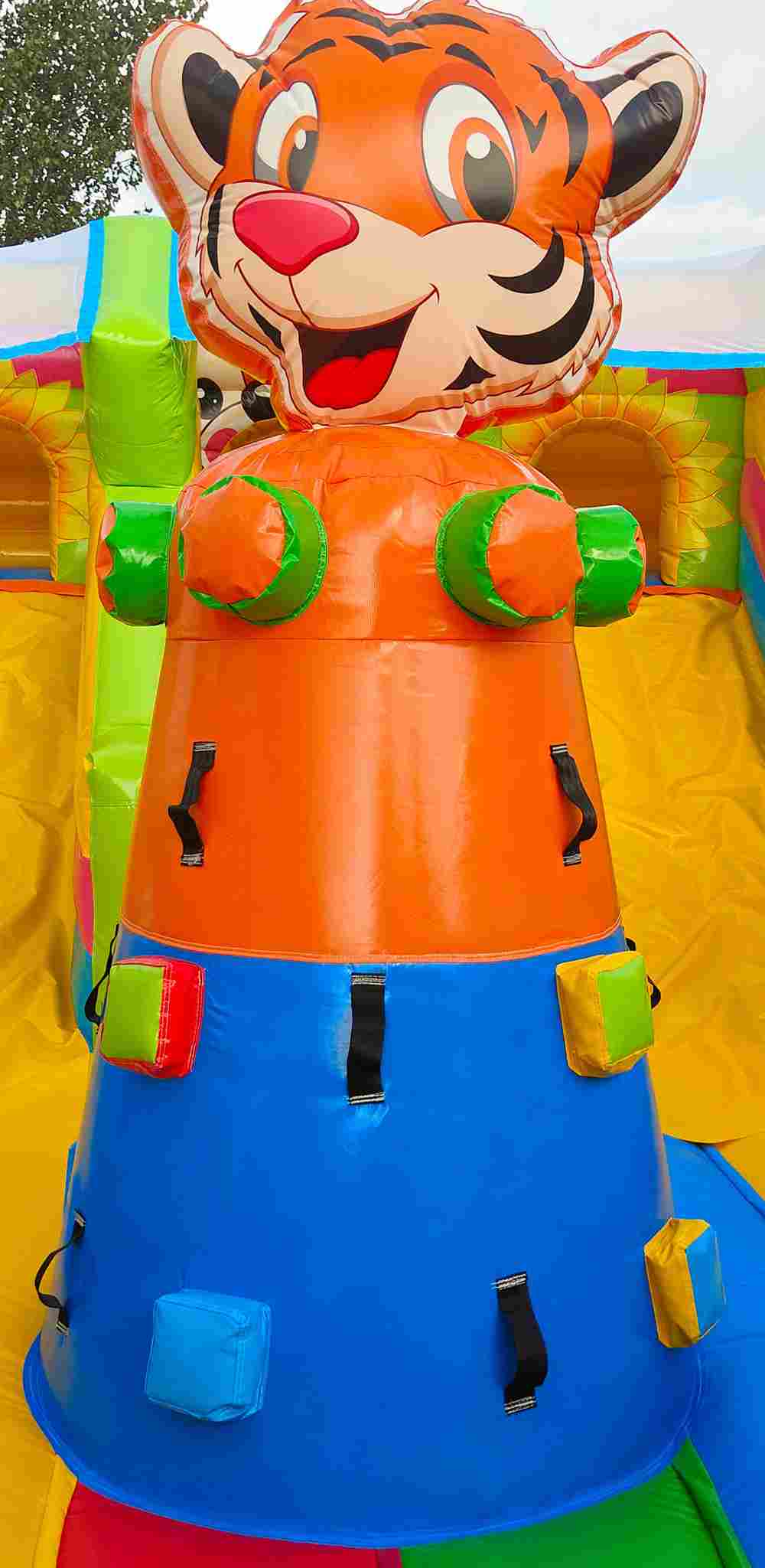 Коммерческий надувной батут «Тигриная страна 3», 10*5*3,5 м