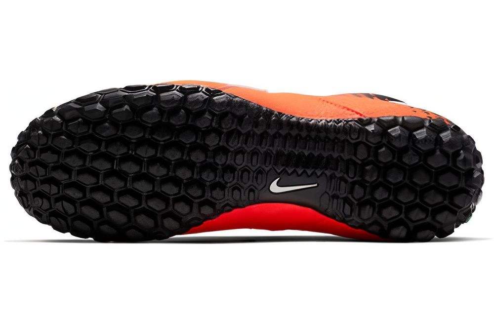 Кроссовки Nike Bombax Tf