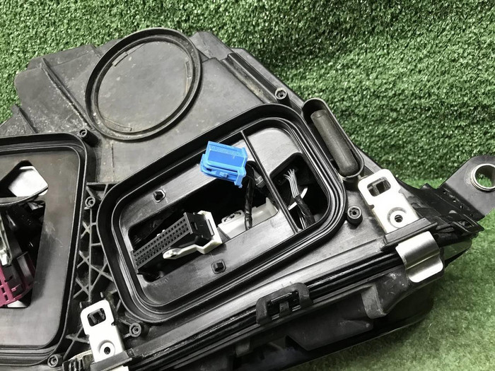 Фара левая Mercedes S W223 (20-нв) Digital Light