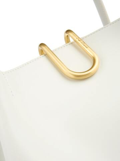 Marc Cain Сумка из натуральной кожи с магнитной застёжкой