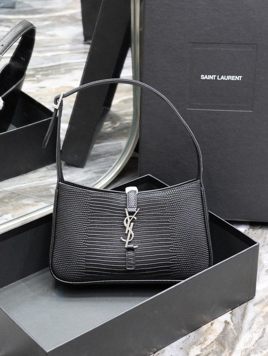 Saint Laurent Le 5 à 7 Hobo Bag