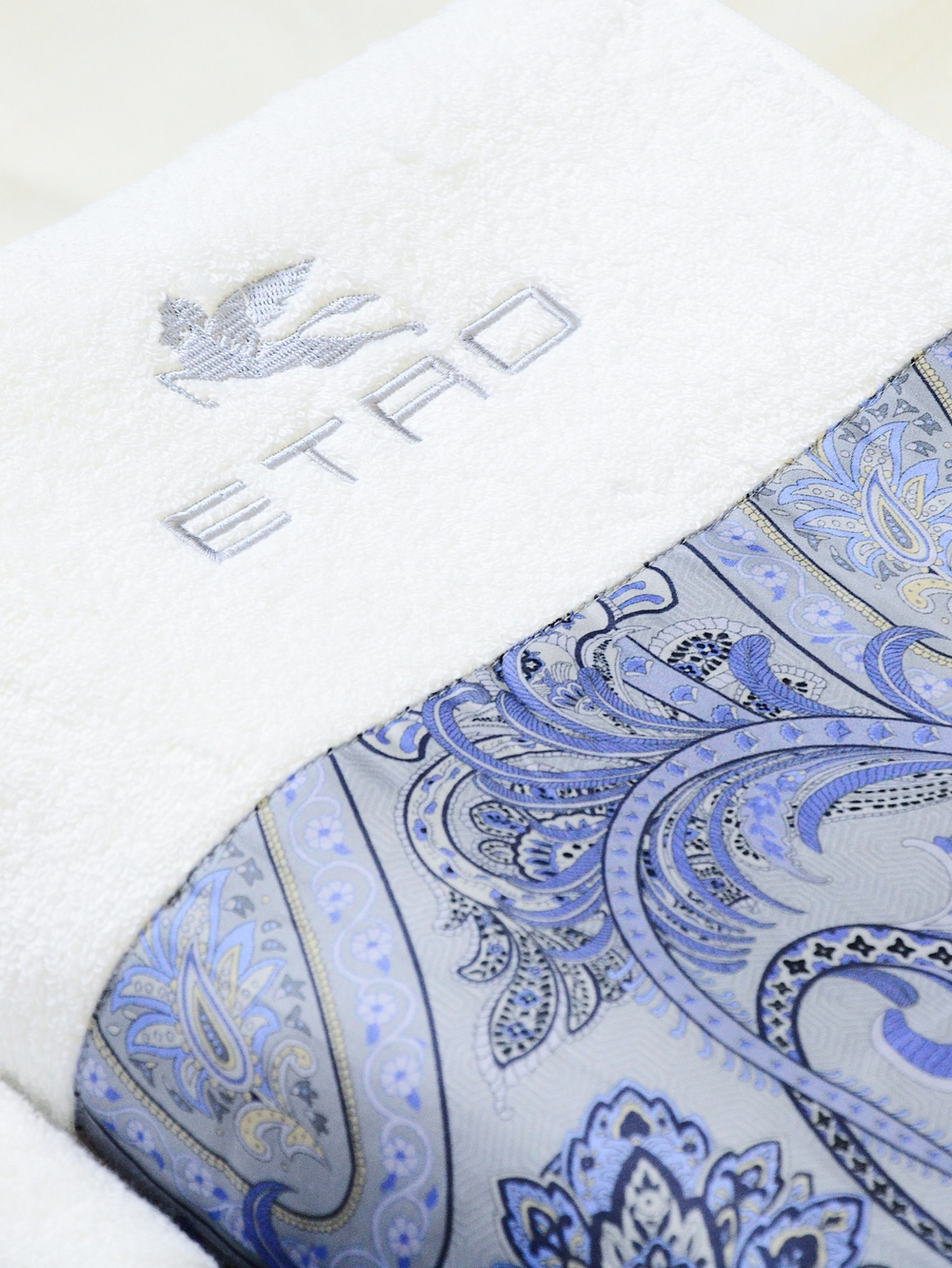 Набор из двух полотенец Etro