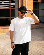 Футболка белая с лого на груди XXXL