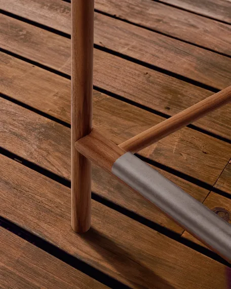 Полубарный стул для улицы Turqueta из дерева, высота 65 см