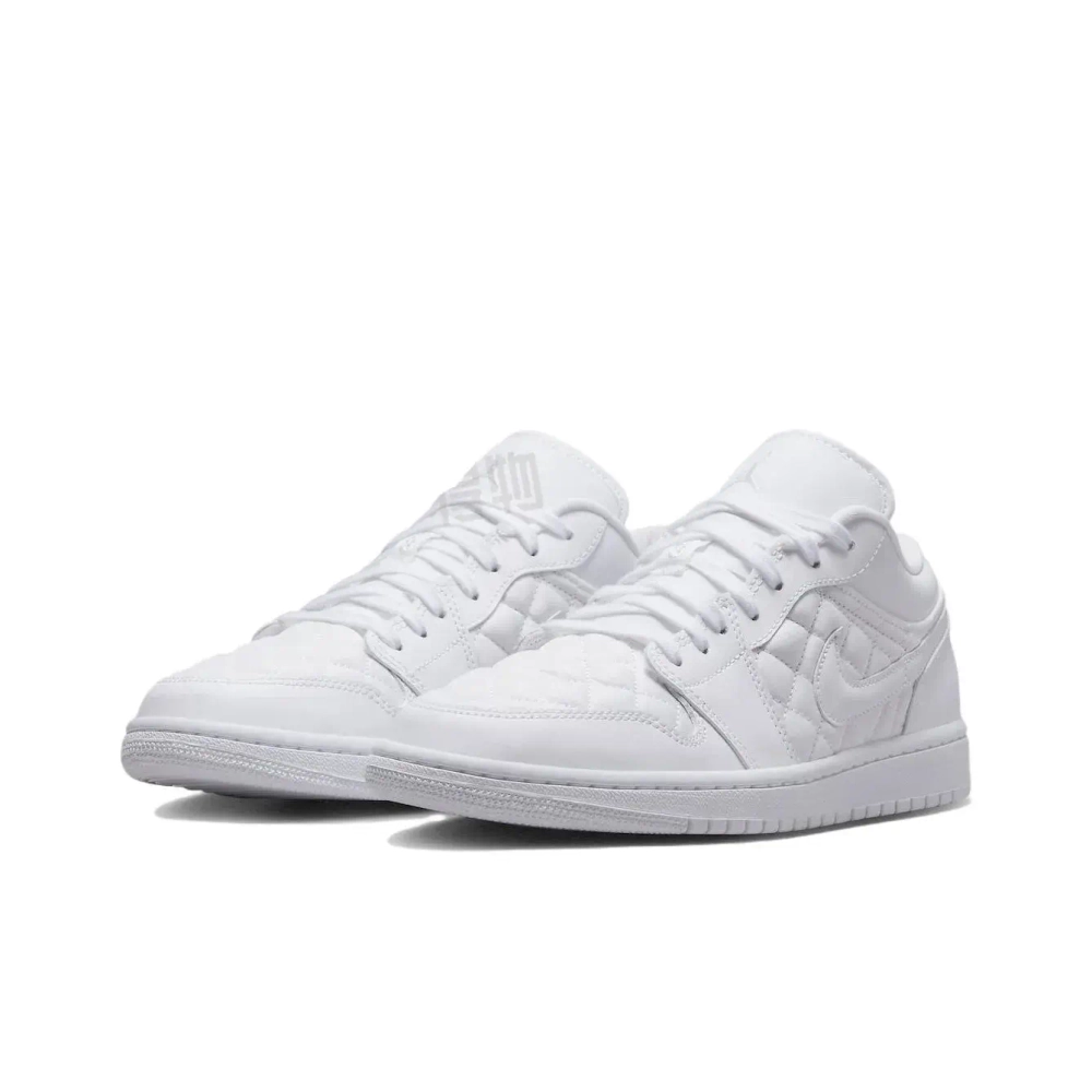 Женские кроссовки Air Jordan 1 Low 'Triple White Quilted' DB6480-100