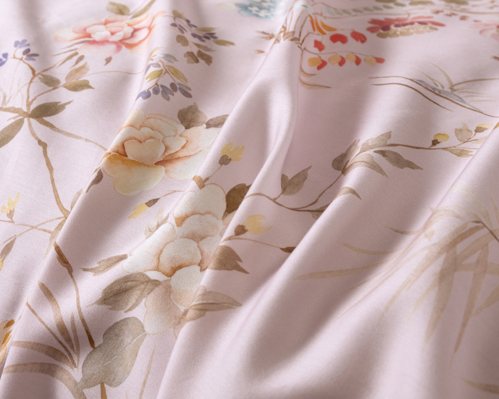 КПБ евро "Цветущая нежность" (с шёлком) под:200х230см, пр:245х250, нав:48х74см (2шт)