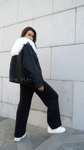 Укороченная черная парка ARMY с белым воротником из меха песца