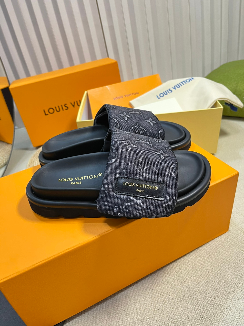 Louis Vuitton Pool Pillow Flat Comfort Mule