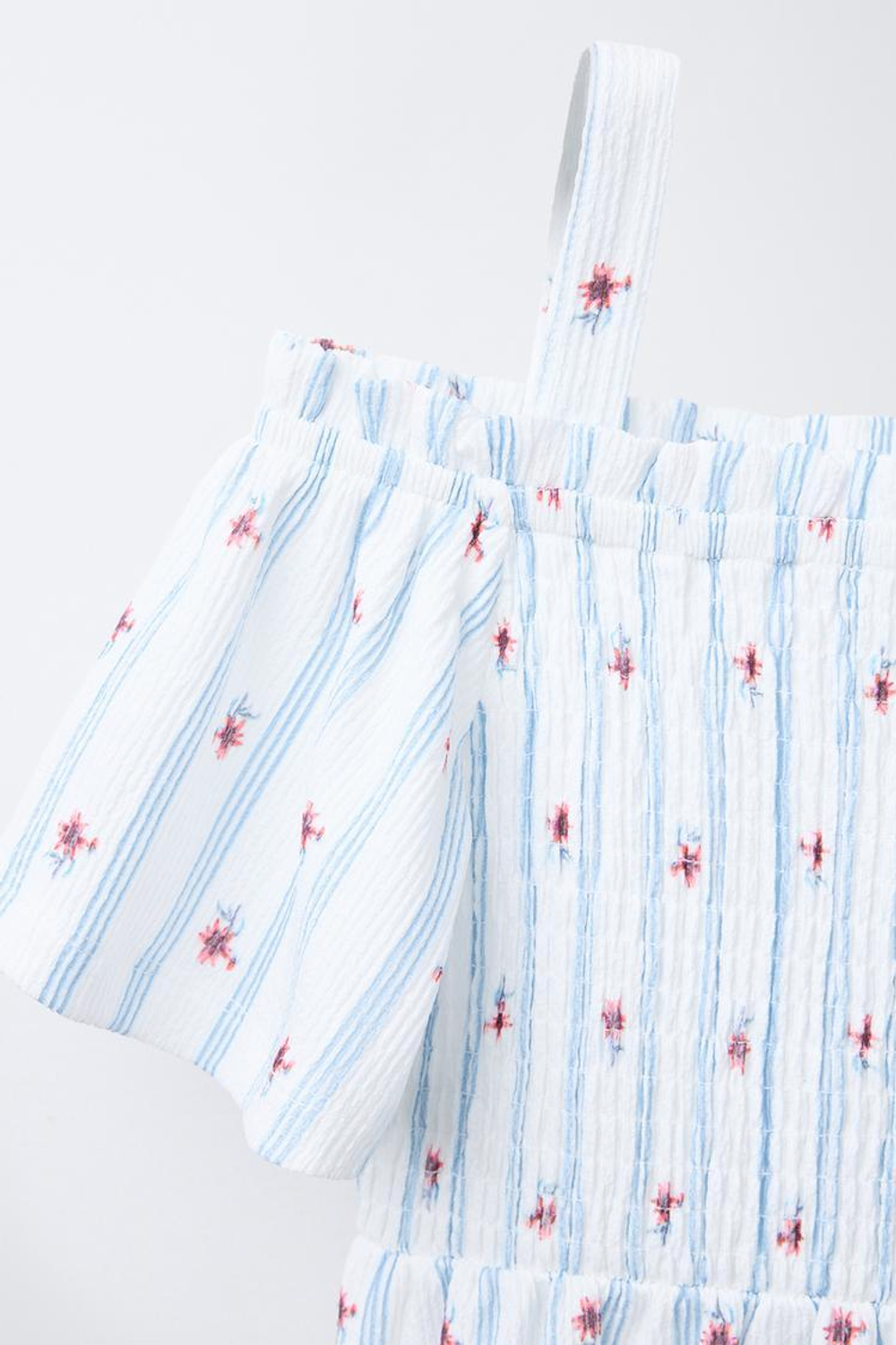 ZARA ПЛАТЬЕ ИЗ РЕЛЬЕФНОЙ ТКАНИ, ЭКРЮ/СИНИЙ