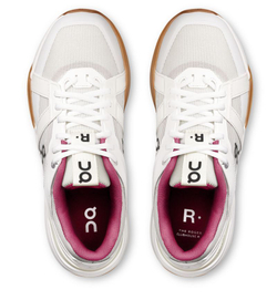 Женские теннисные кроссовки On The Roger Clubhouse Pro - ivory/grenadine