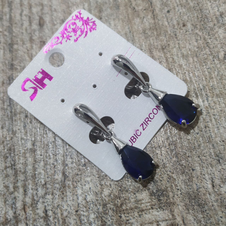 Серьги на англ.заст. Cubic Zirconia подвеска капля цвет синий металл серебристый