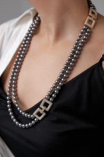 Браслет "Эмили" зеленый жемчуг с серебряной застежкой из кубических микроцирконов