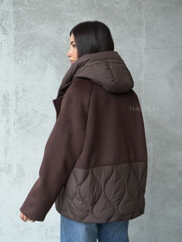 Шоколадная комбинированная куртка с манишкой