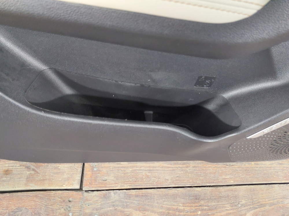 Обшивка двери передней левой Haval Jolion 21-нв Б/У Оригинал 6102131XST01A