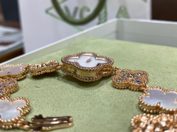 VCA Sweet Alhambra Watch