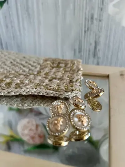 Декоративные металлические пуговицы на ножке