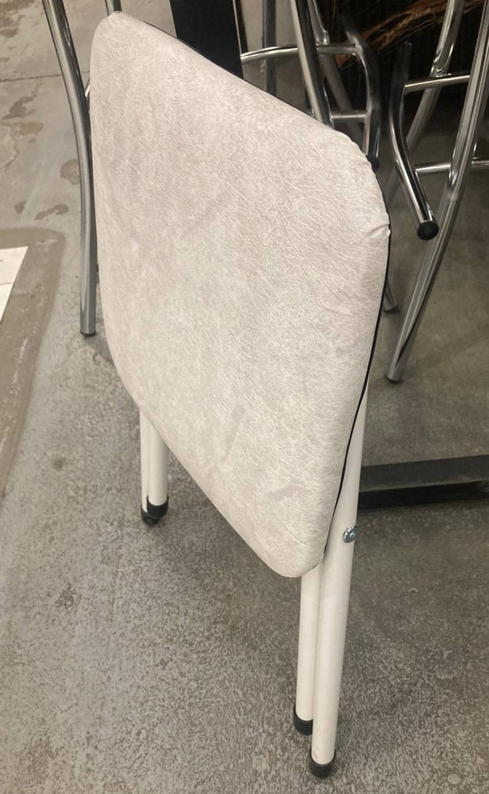 Табурет складной белый к/з бел.сер.