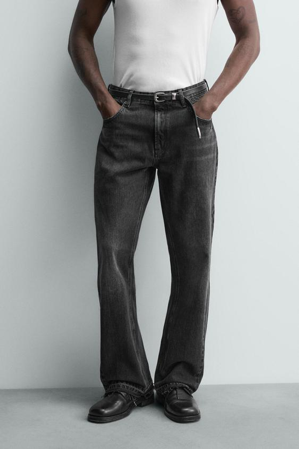 ZARA ДЖИНСЫ FLARE FIT, УГОЛЬНЫЙ