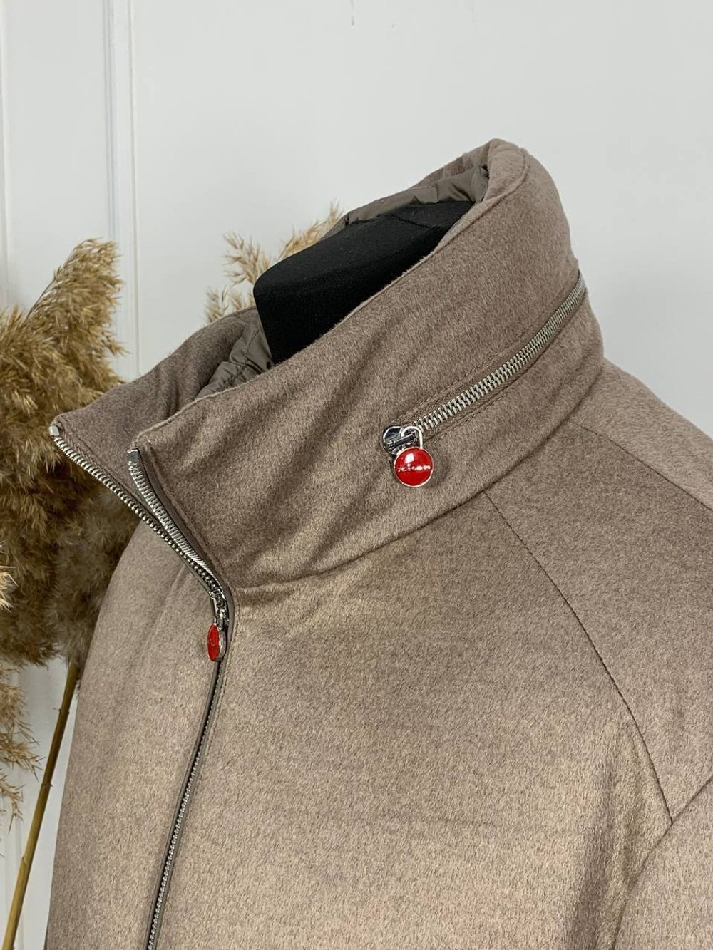 Пуховик Kiton