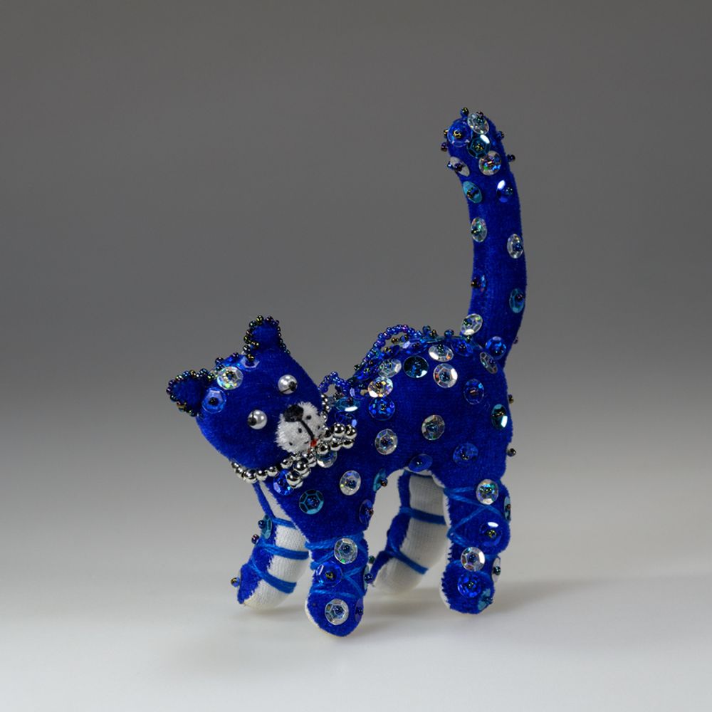 Бисерная ёлочная игрушка Кот мартовский