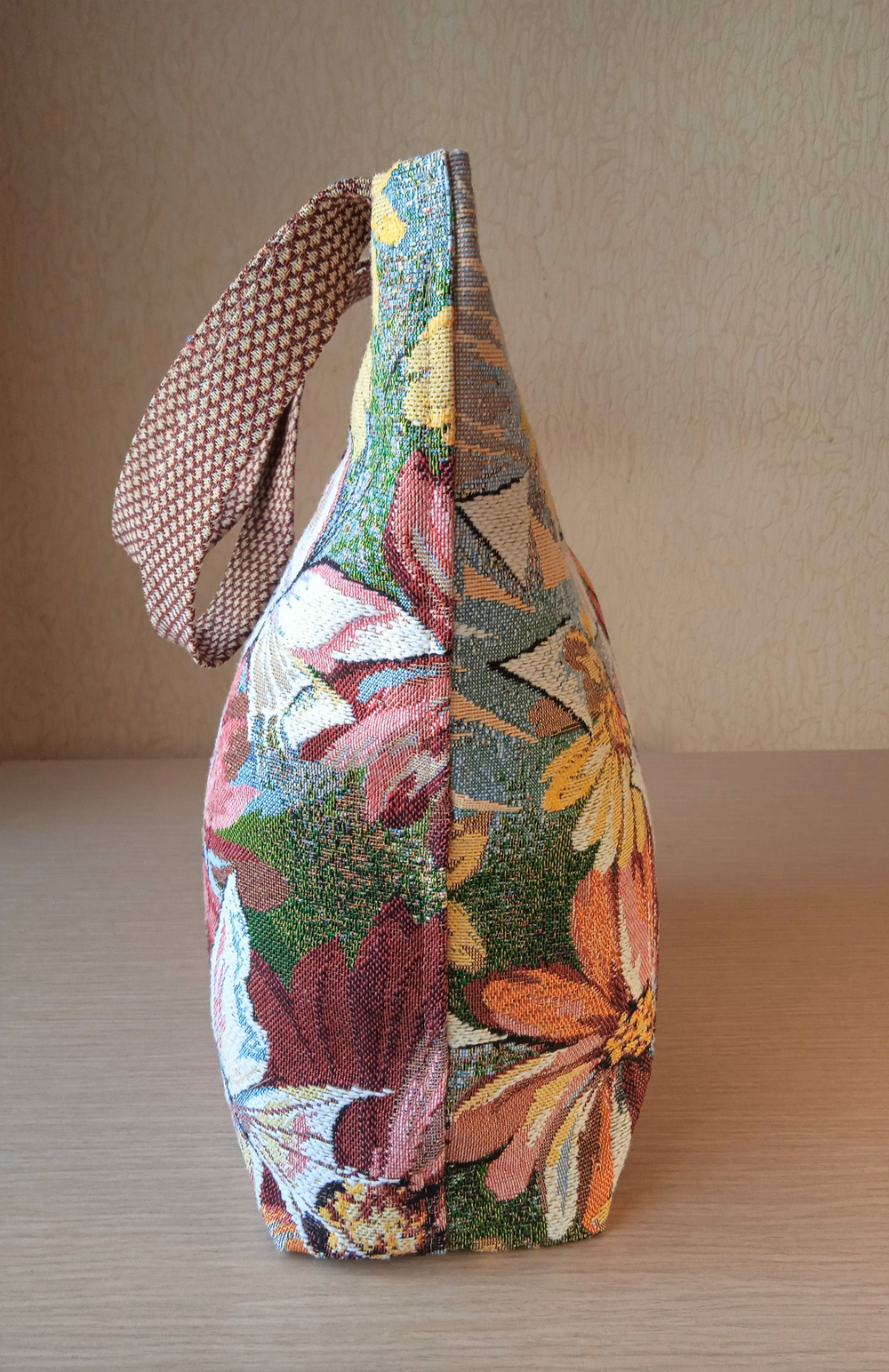 Гобеленовая сумка Белые бабочки (39х39х12)