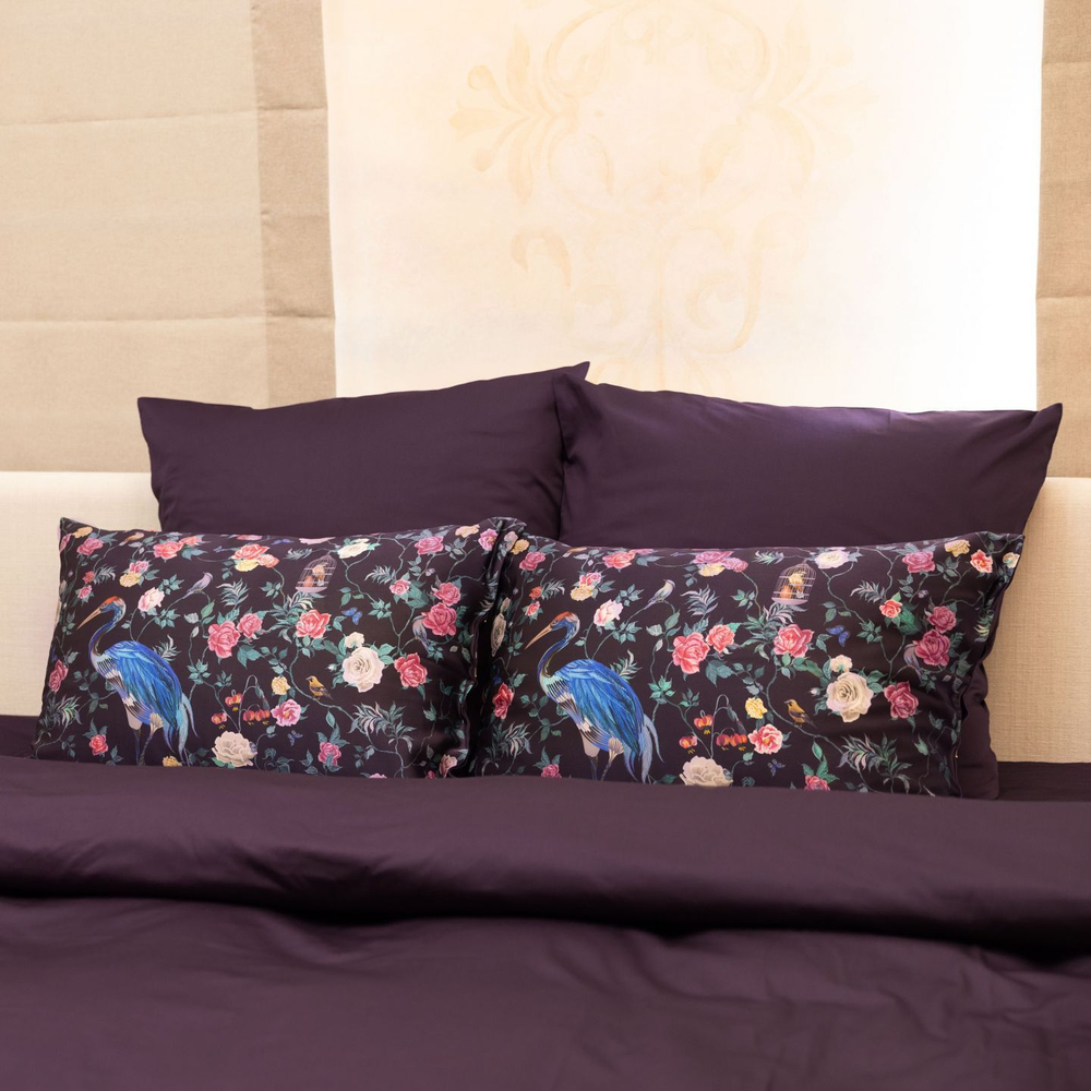 Наволочка 50x70 Mollen Журавль ежевично-черная шелковая