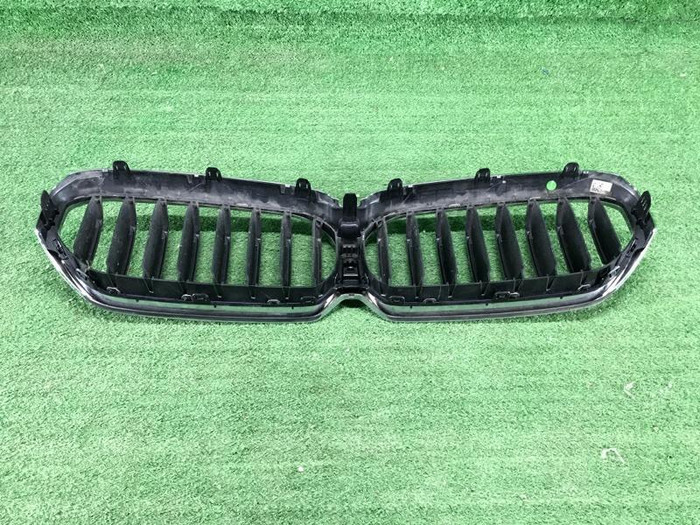 Решетка радиатора BMW 5er G30 (2020-2023)