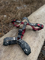 Шлейка анатомическая из БИОТАНА для собак, размер М, ширина 25 мм , зебра и винный