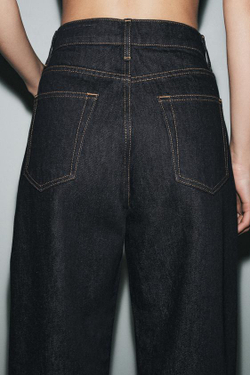 ZARA ЗАУЖЕННЫЕ ДЖИНСЫ СО СРЕДНЕЙ ПОСАДКОЙ — ZW COLLECTION, СИНИЙ