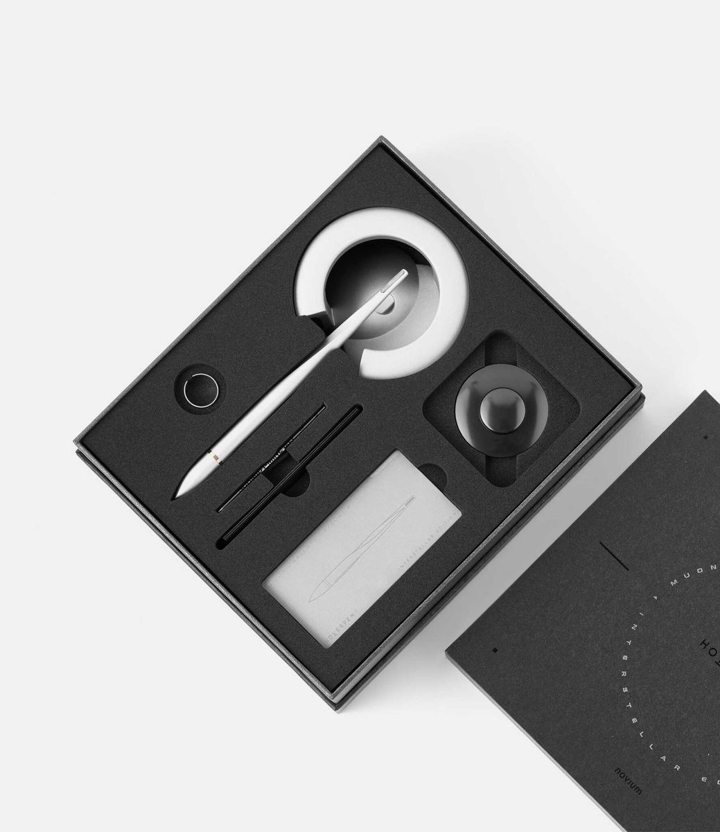 Novium Meteorite Hoverpen 2.0 Silver — левитирующая ручка с метеоритом