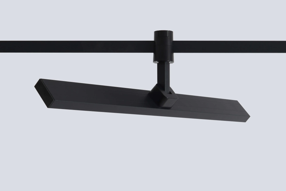 Светильник трековый для гибкой магнитной системы Crystal Lux CLT 0.37 001 18W BL SMART