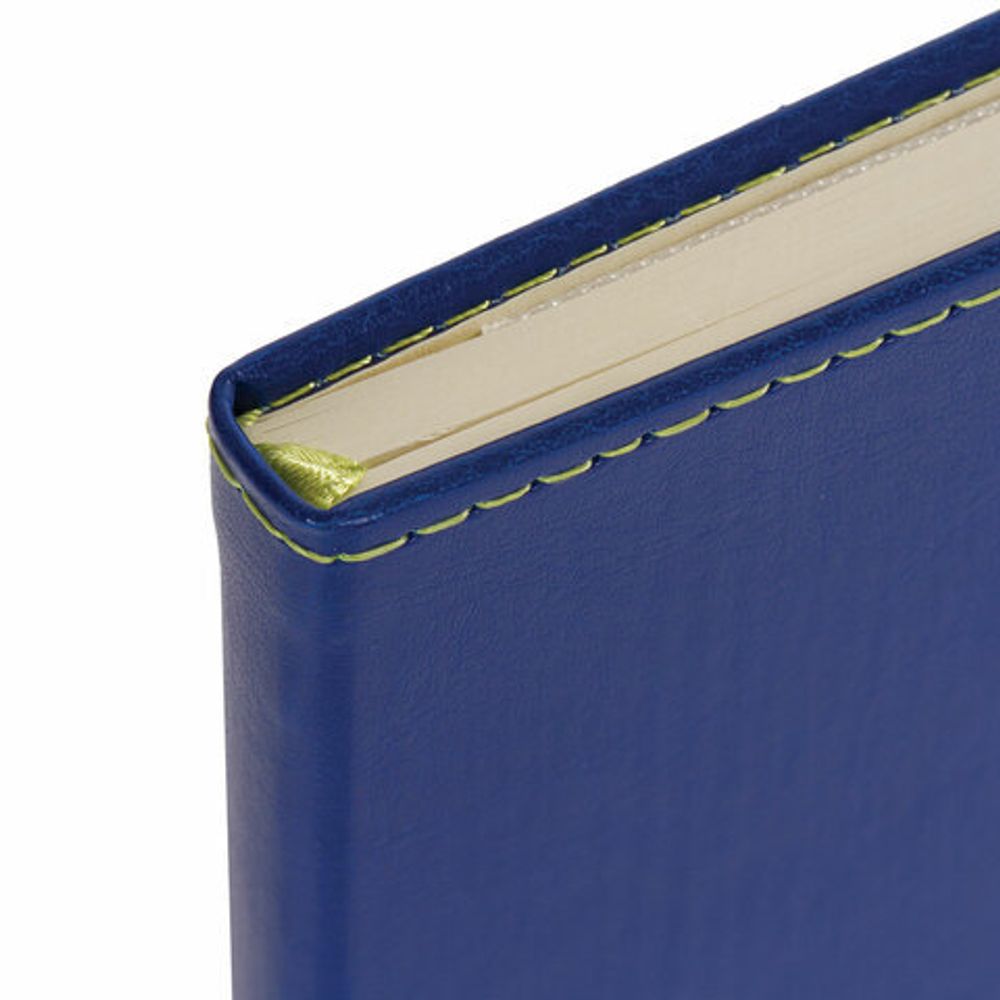 Блокнот в клетку с резинкой А5 (148x218 мм), 80 л., под кожу синий BRAUBERG "Office", 111028