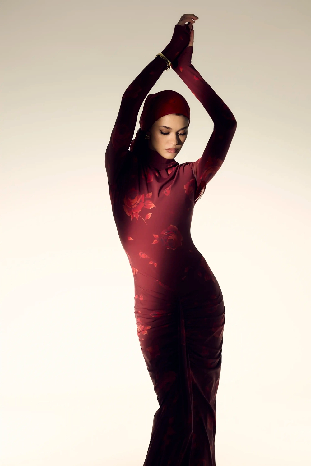 Иви макси (Ivy sleeves), платье макси из черного бифлекса с цветочным принтом