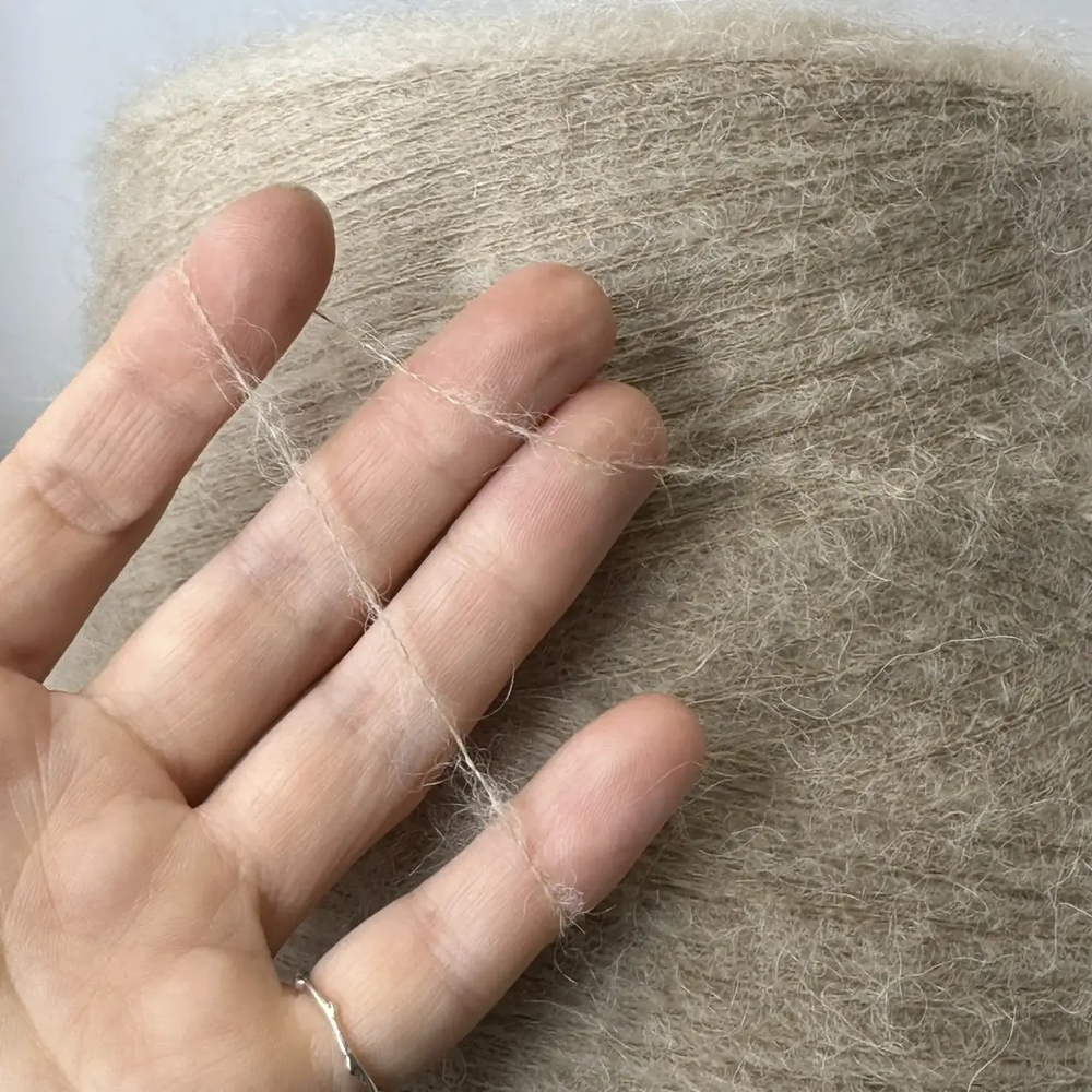 QUEBEC - LANIFICIO dell' OLIVO; 35% кидмохер, 35% альпака superfine, 30% п/а; 1000м/100гр; col. 43863, цвет: бежевый