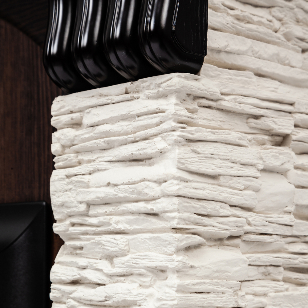 Каминокомплект Real Flame Corfino NT с очагом Majestic Lux Black RC