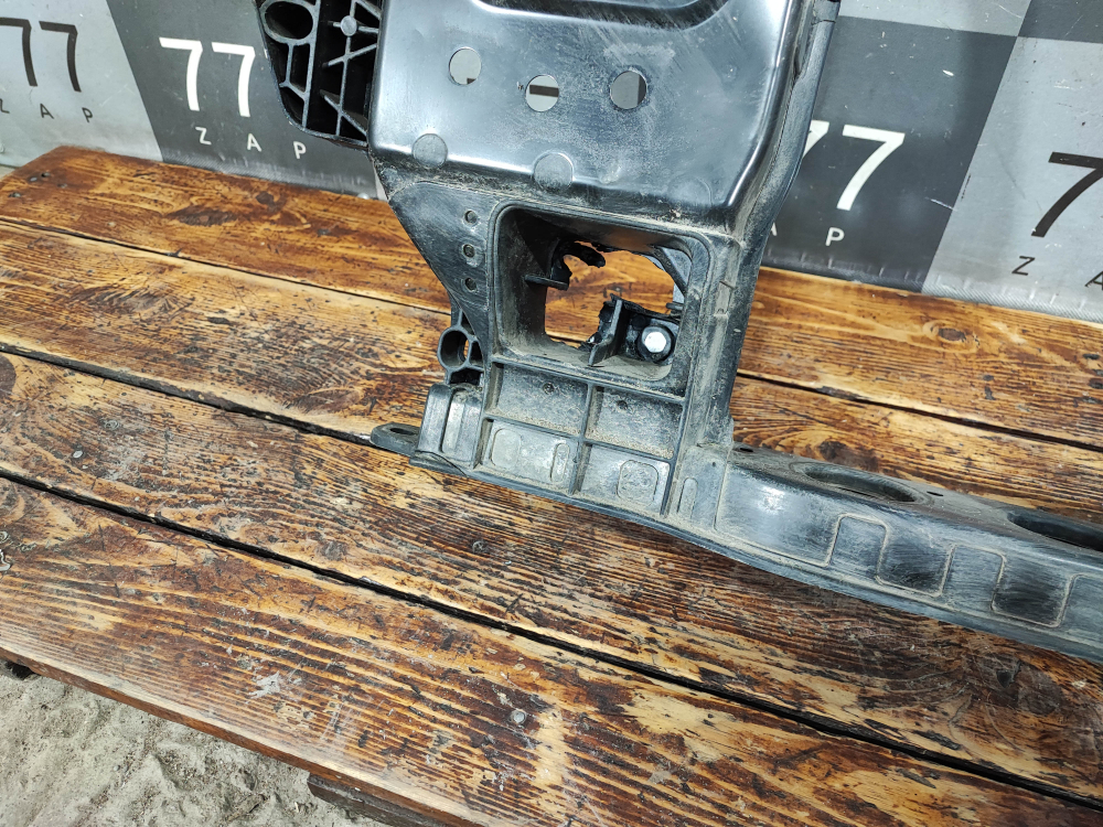 Панель передняя (телевизор) Kia Sportage 5 (NQ5) 21-нв Б/У Оригинал 64101P1000