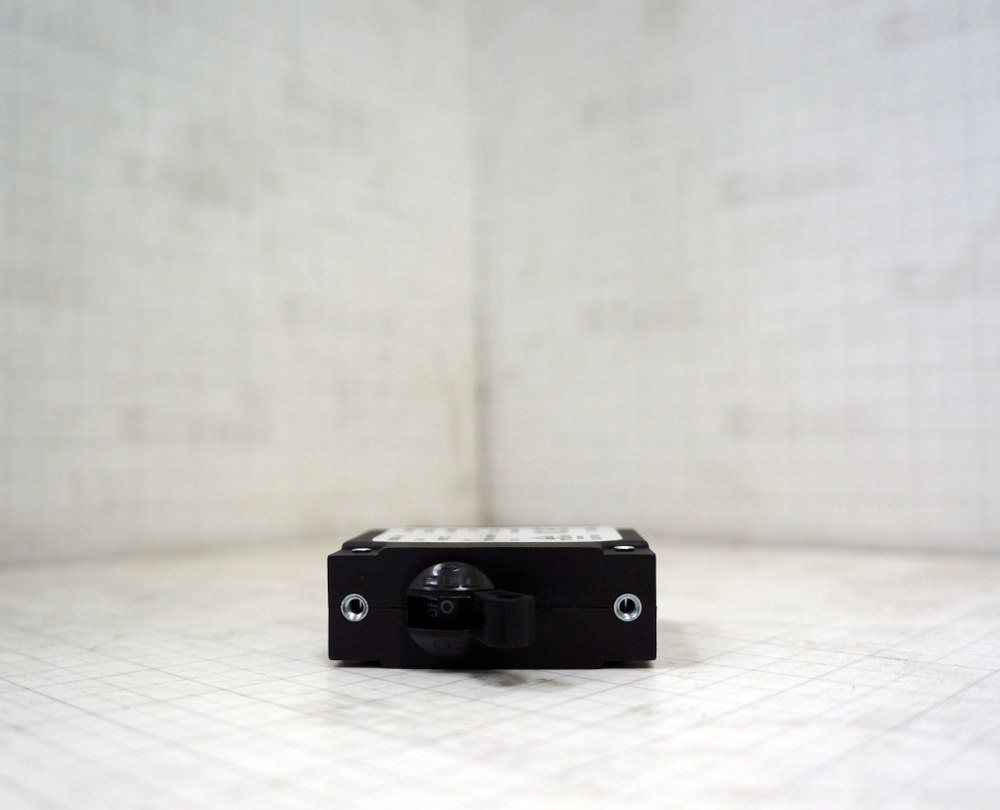 Защитный предохранитель для AGE 2500/ AGE 3500 / AGE 3500D на  двигатель SR170F/P (2.56.01.020901)