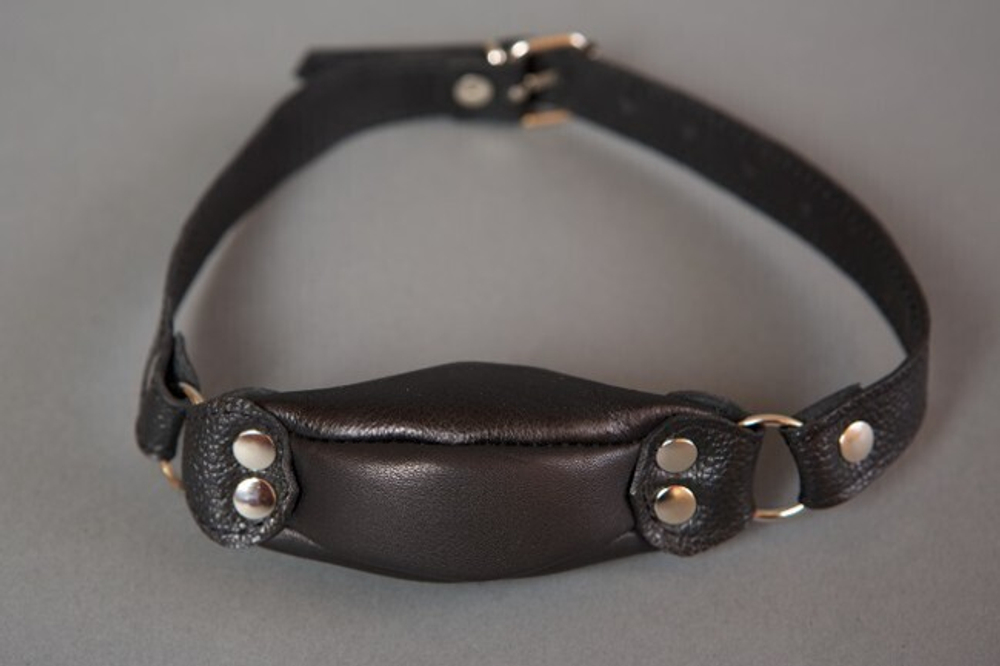 Кляп кожаный мягкий (Цвет: черный)